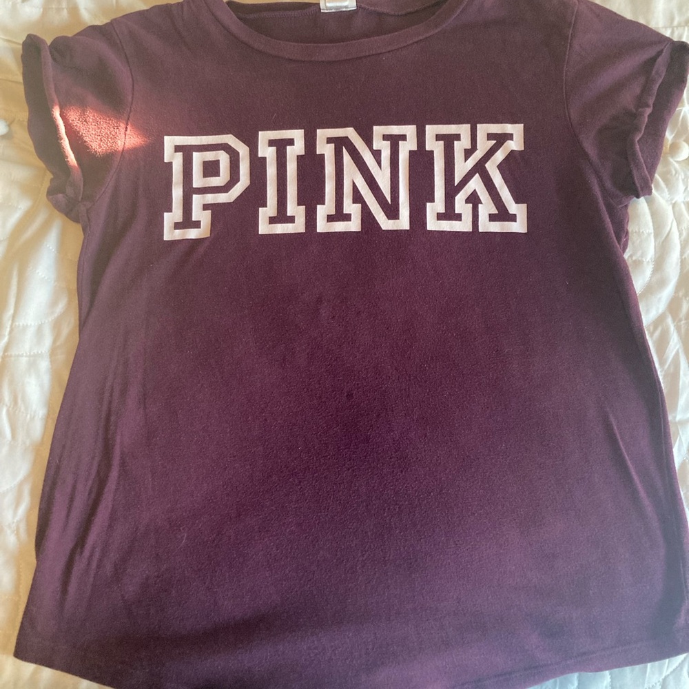 Victoria’s Secret Pink maroon t-shirt with logo on front. Size- Medium